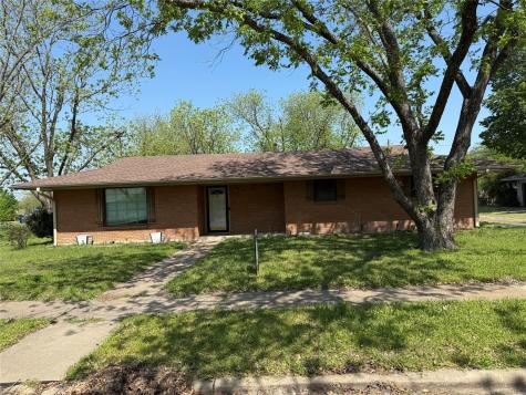 1412 Hillcrest Street Ennis TX 75119