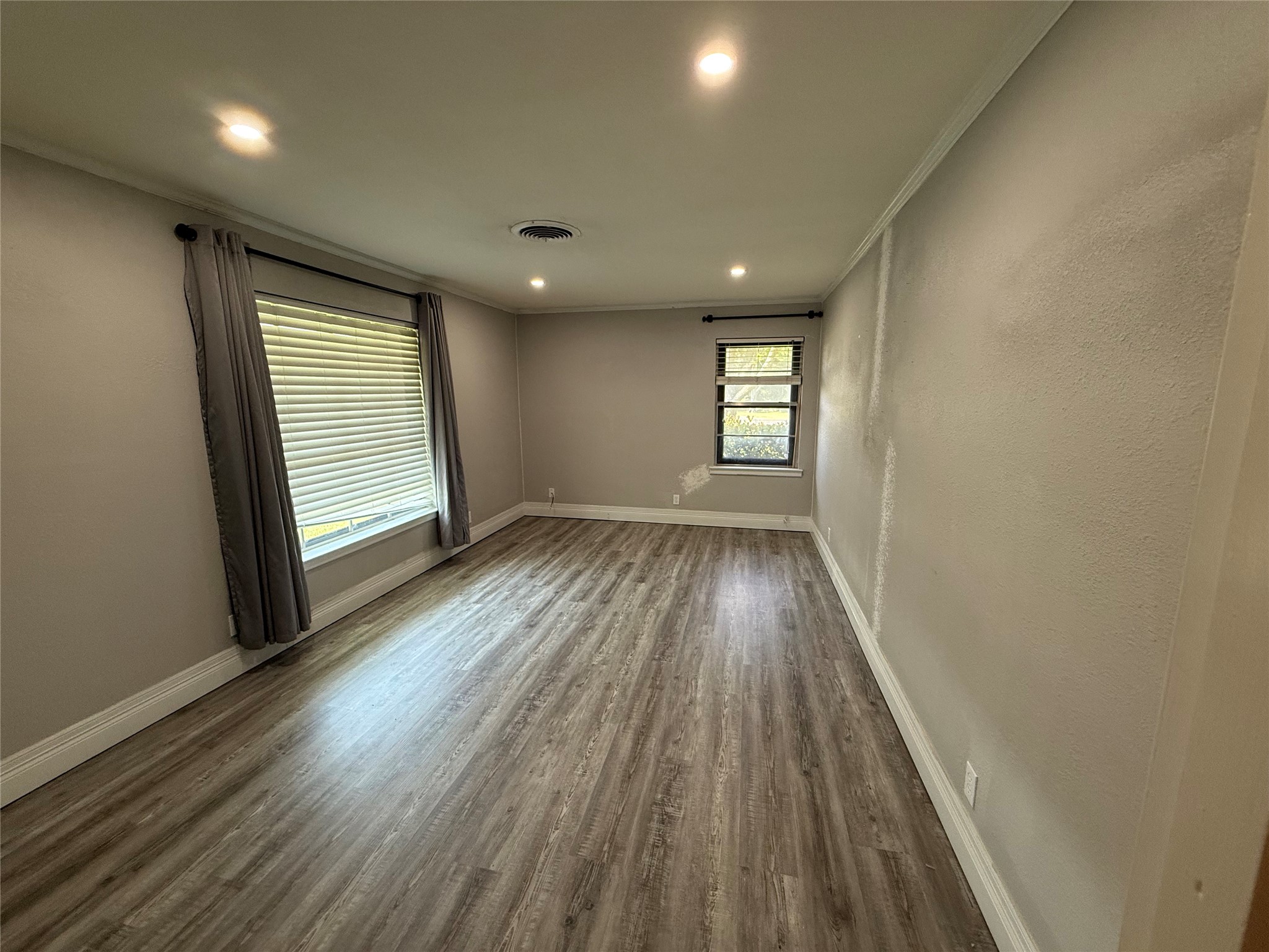 1412 Hillcrest Street Ennis TX 75119