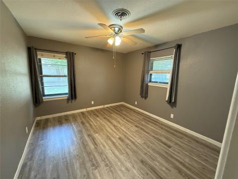 1412 Hillcrest Street Ennis TX 75119