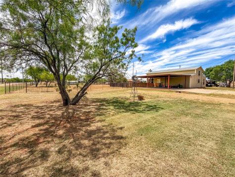304 S Madison Avenue Aspermont TX 79502