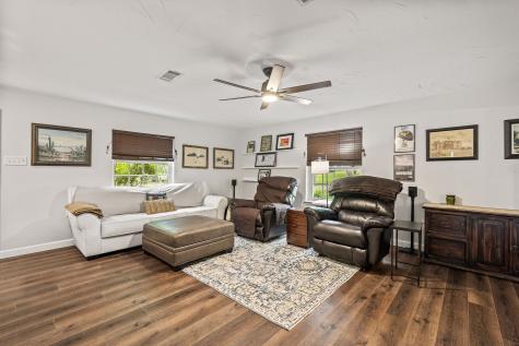 410 De La Cruz Street Weatherford TX 76085