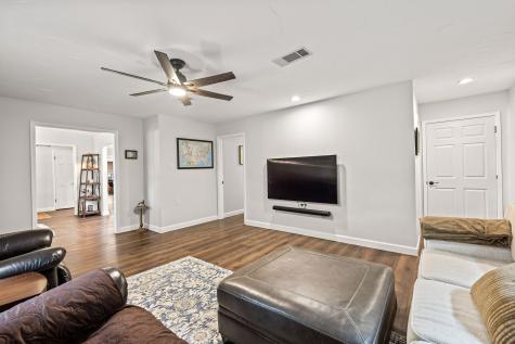410 De La Cruz Street Weatherford TX 76085