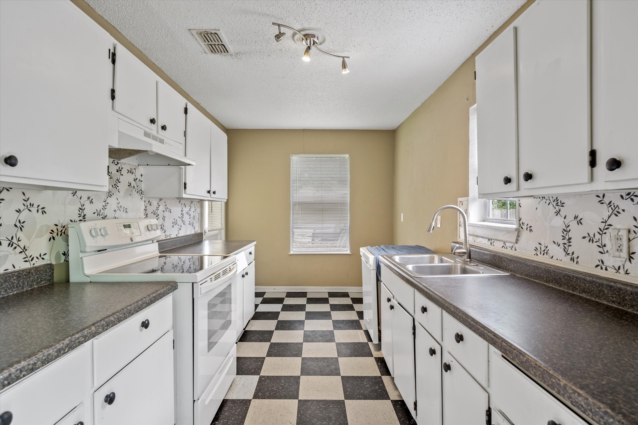 558 E Elm Street Canton TX 75103