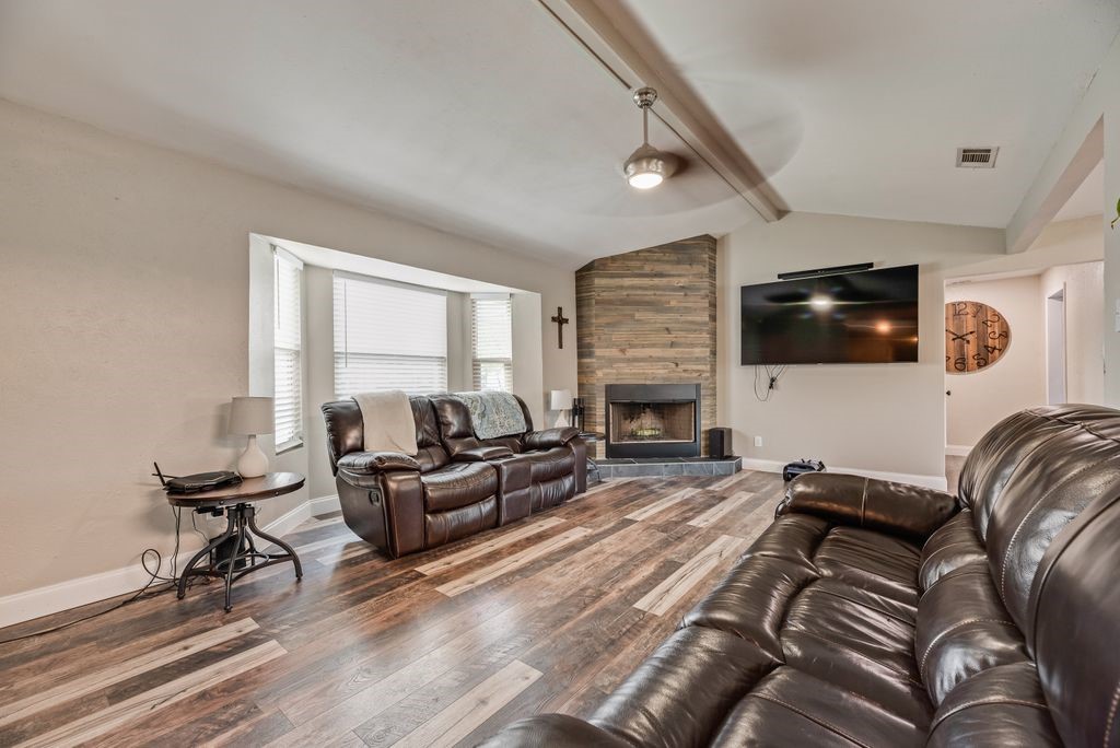 222 Prairie Creek Road Red Oak TX 75154