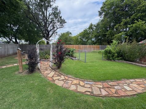 2865 Oak Creek Drive Paris TX 75462