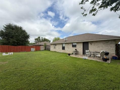 1004 Clover Street Bellmead TX 76705