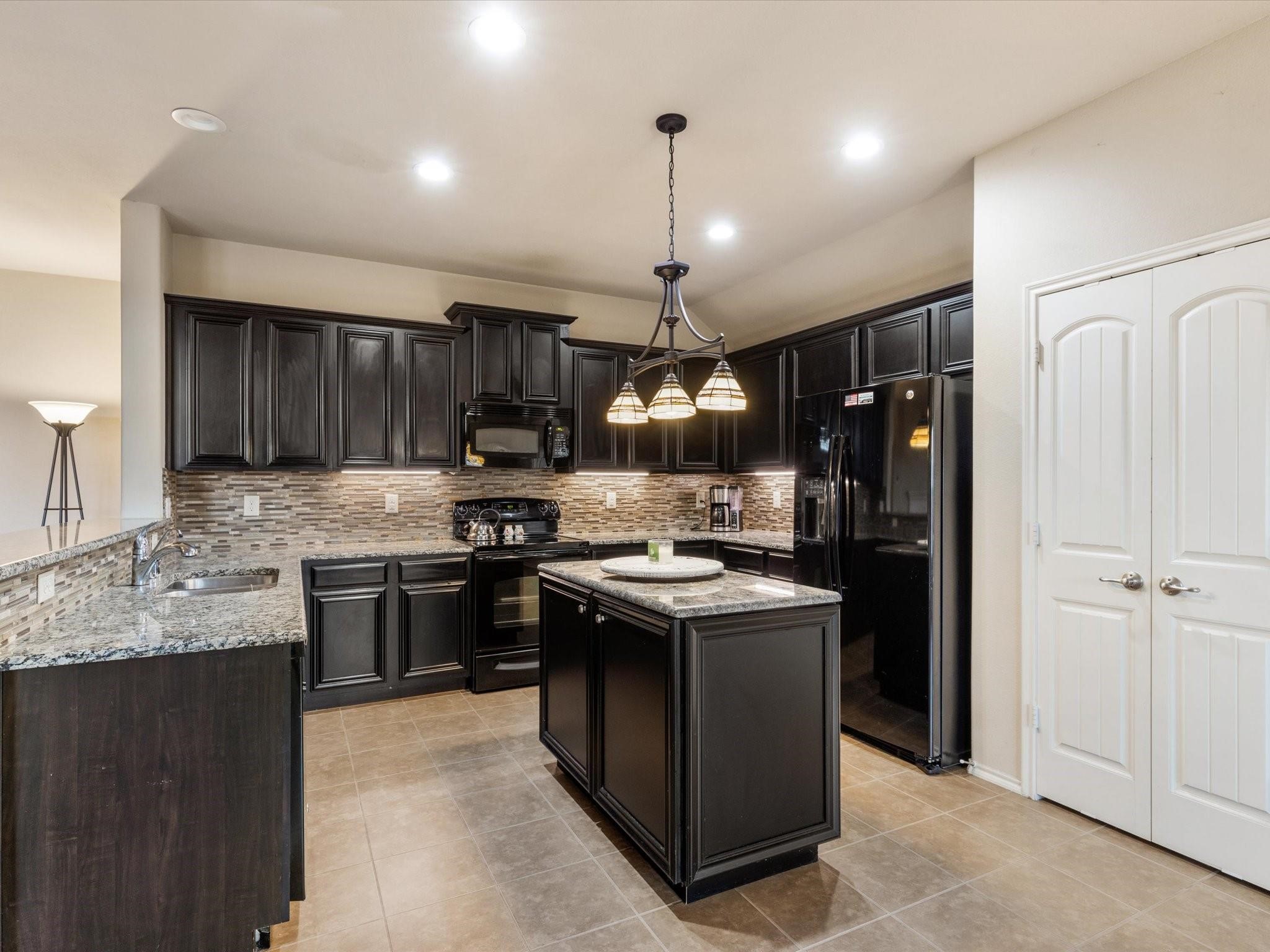 115 Holly Street Waxahachie TX 75165