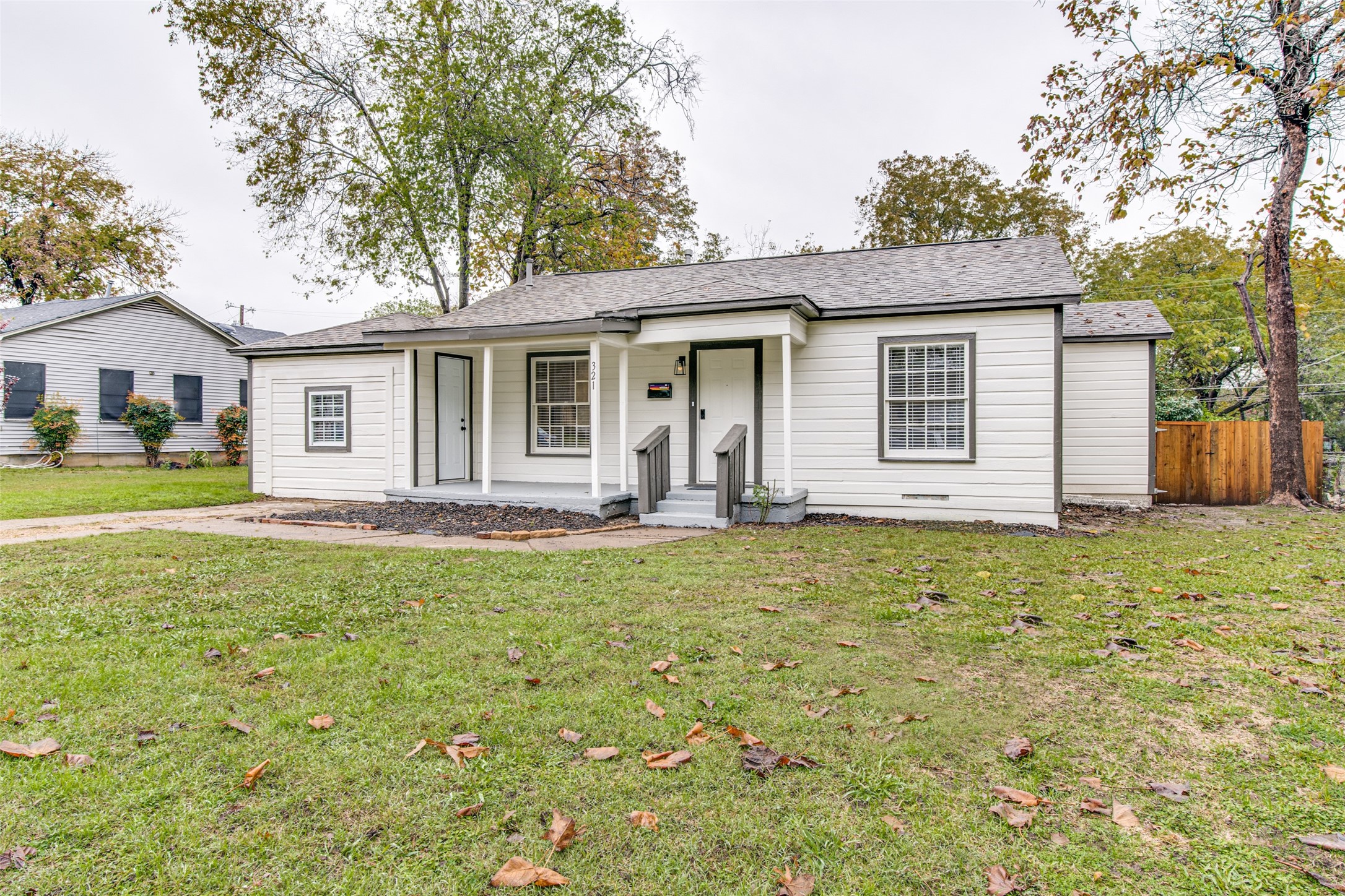 321 W Avenue G Garland TX 75040