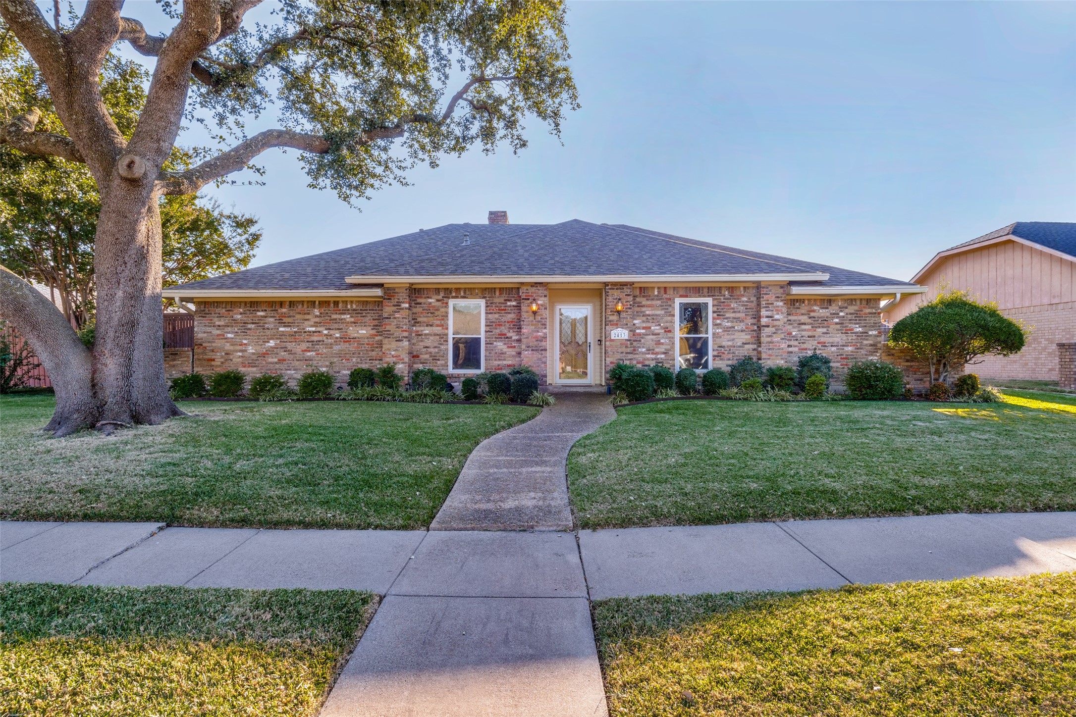 2413 Parkside Drive Garland TX 75040