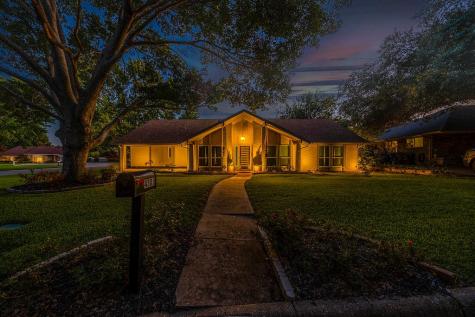 4301 Pheasant Walk Street Fort Worth TX 76133