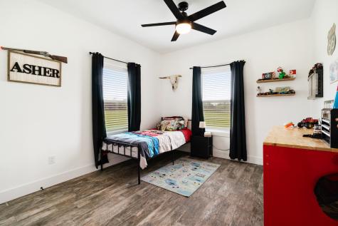 221 Private Road 33082 Sumner TX 75486