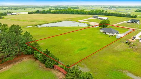 221 Private Road 33082 Sumner TX 75486