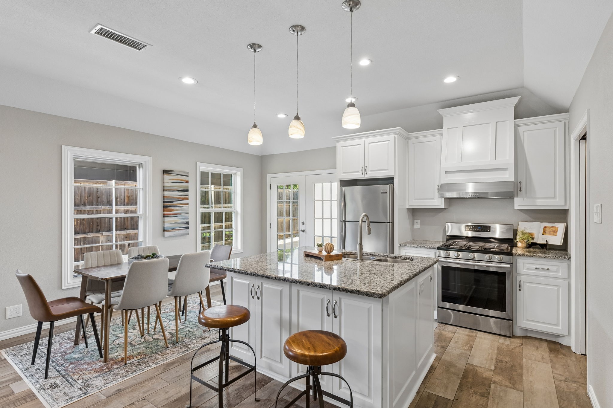 9966 Coppedge Lane Dallas TX 75220