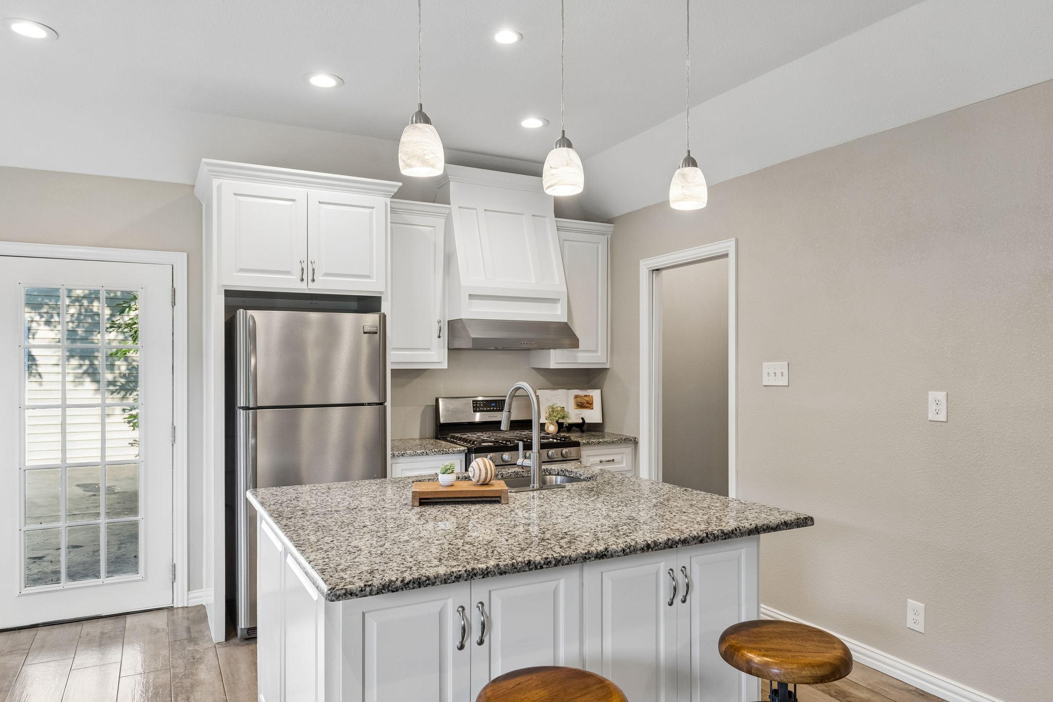 9966 Coppedge Lane Dallas TX 75220
