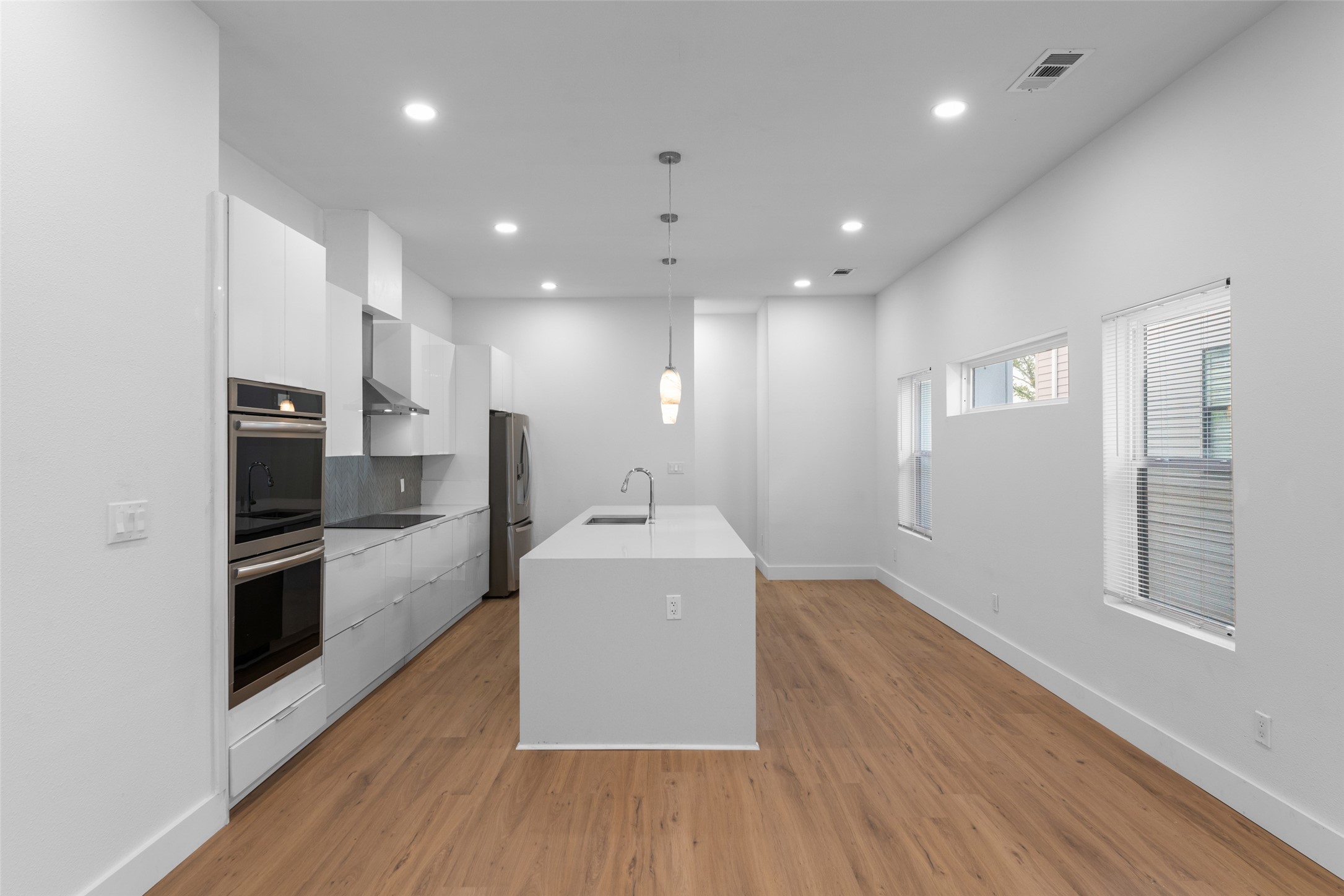 2513 Crossman Avenue Dallas TX 75212