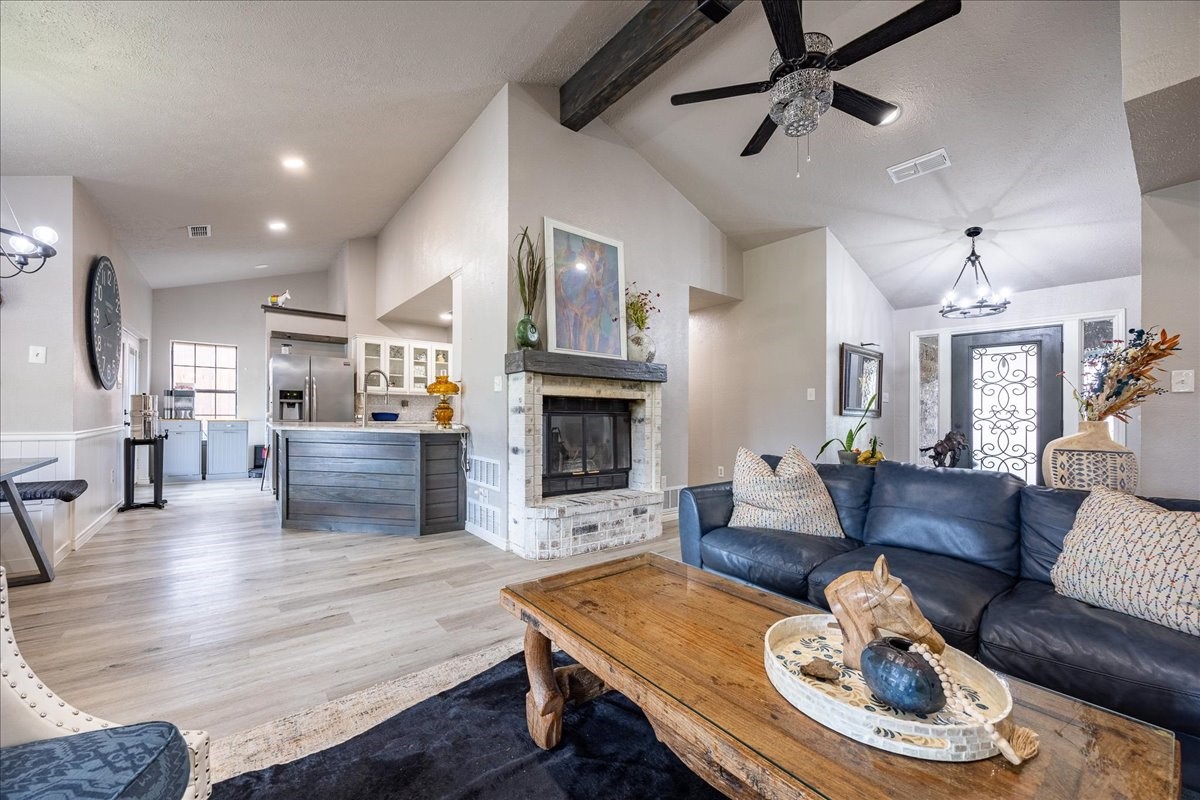 1301 N Saint Charles Avenue Pilot Point TX 76258