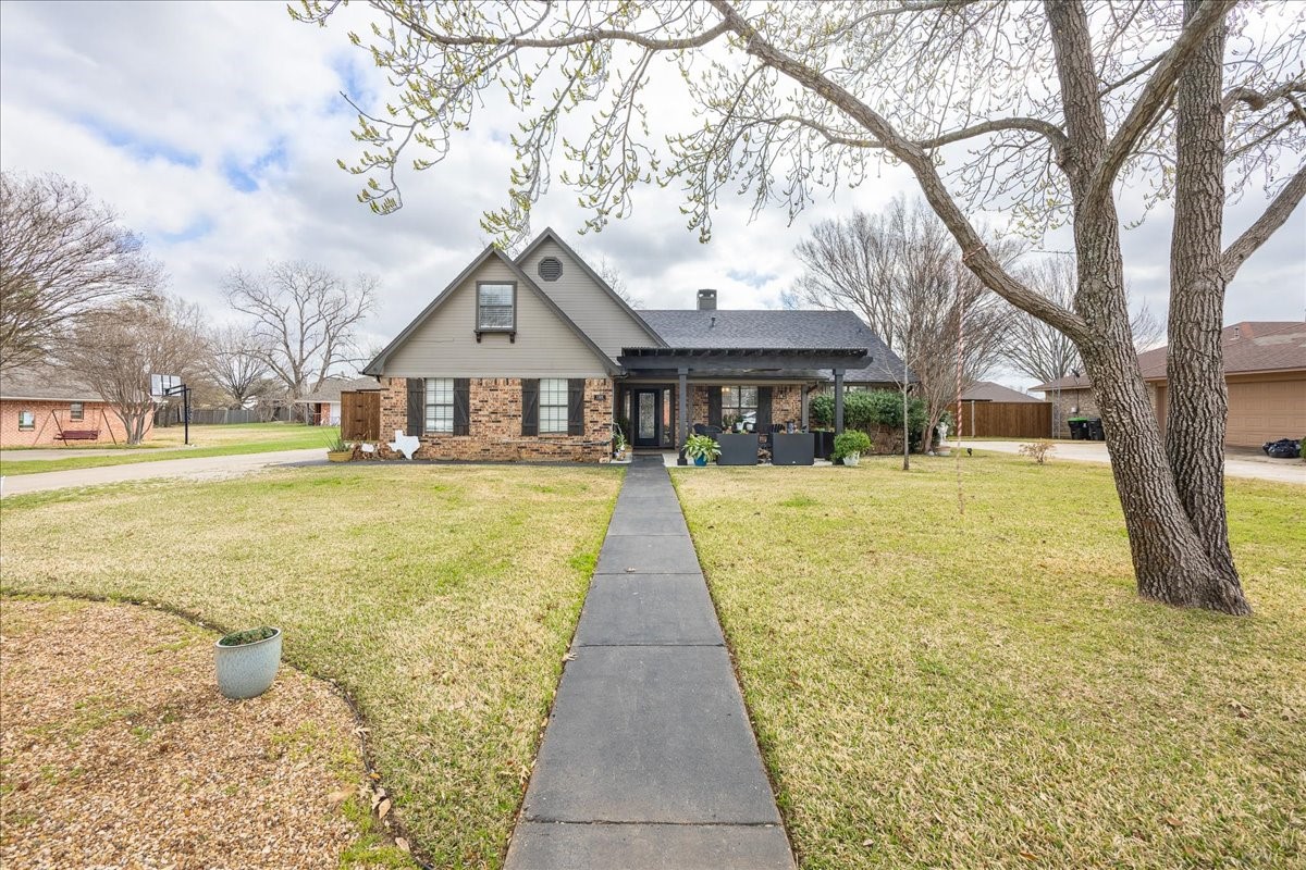 1301 N Saint Charles Avenue Pilot Point TX 76258