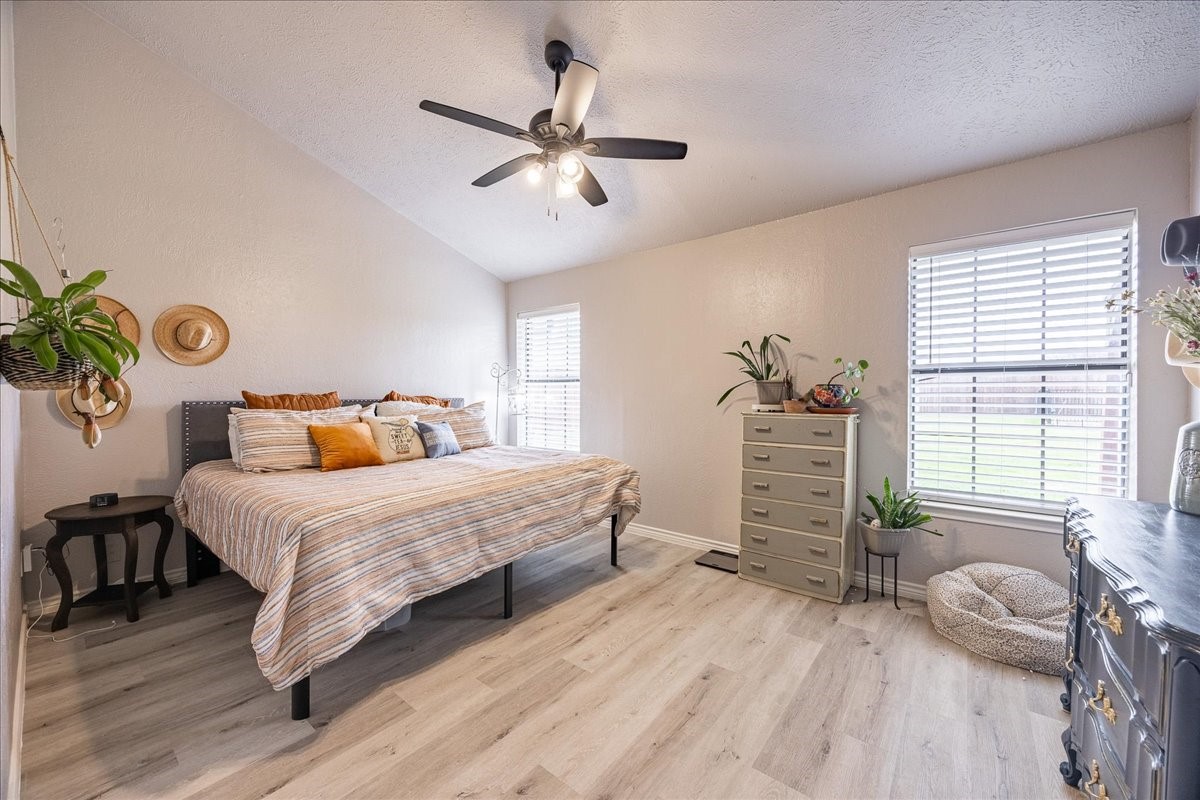 1301 N Saint Charles Avenue Pilot Point TX 76258
