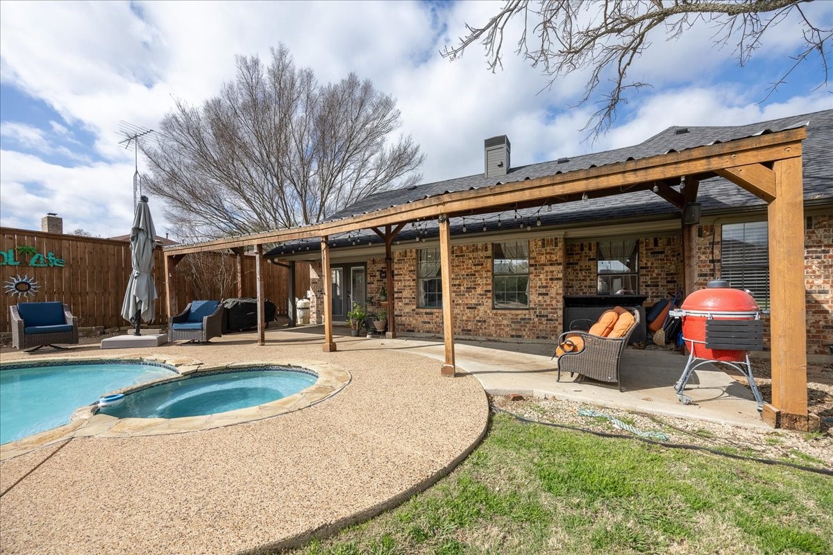1301 N Saint Charles Avenue Pilot Point TX 76258