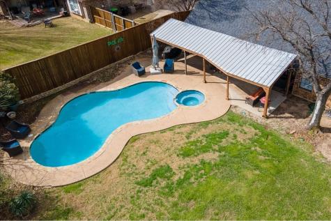 1301 N Saint Charles Avenue Pilot Point TX 76258