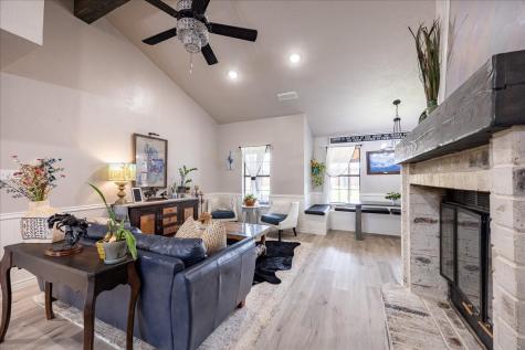 1301 N Saint Charles Avenue Pilot Point TX 76258