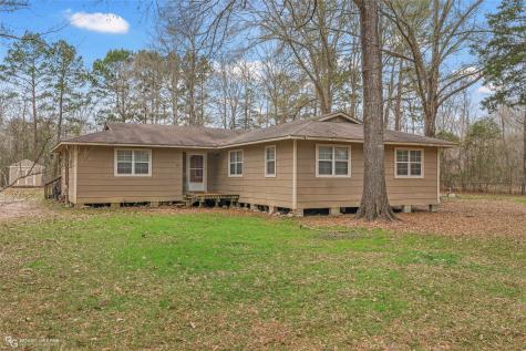 158 Edwards Road Doyline LA 71023