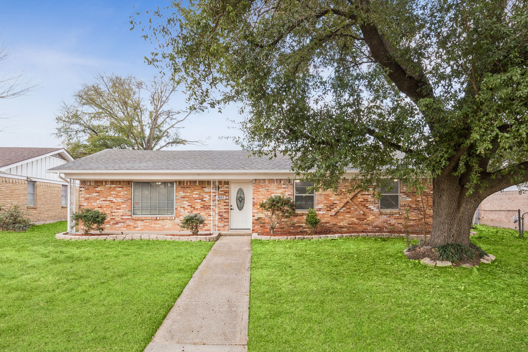 9643 Altacrest Drive Dallas TX 75227