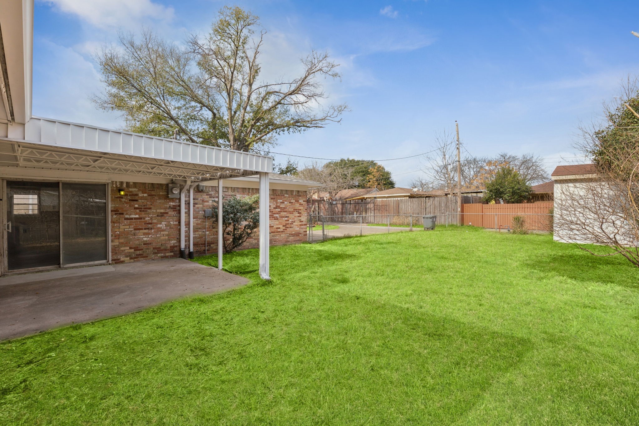 9643 Altacrest Drive Dallas TX 75227