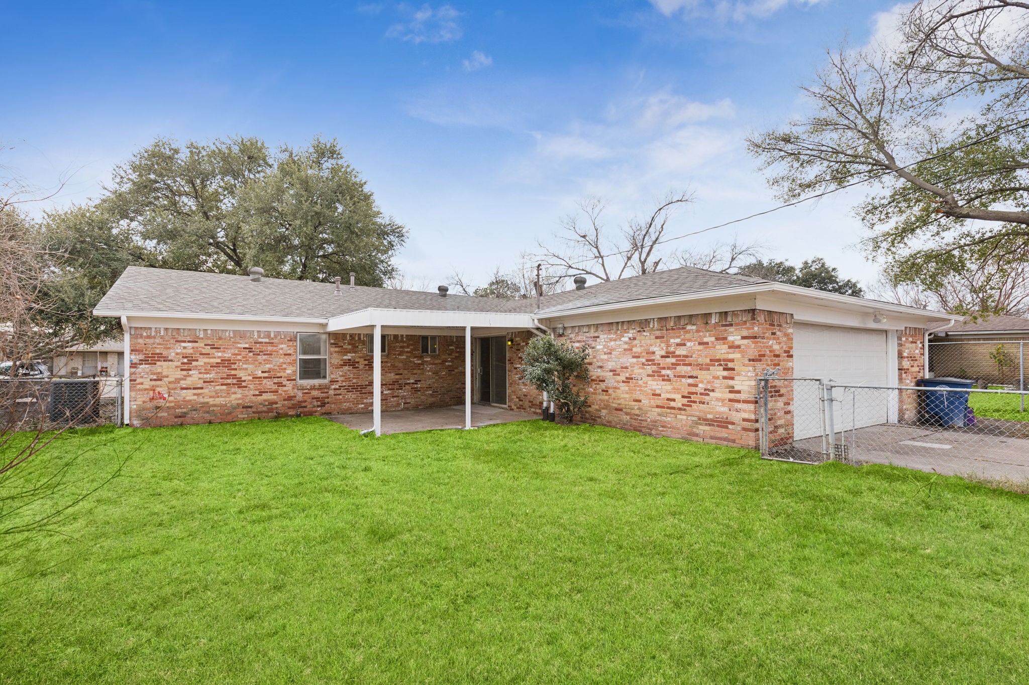 9643 Altacrest Drive Dallas TX 75227