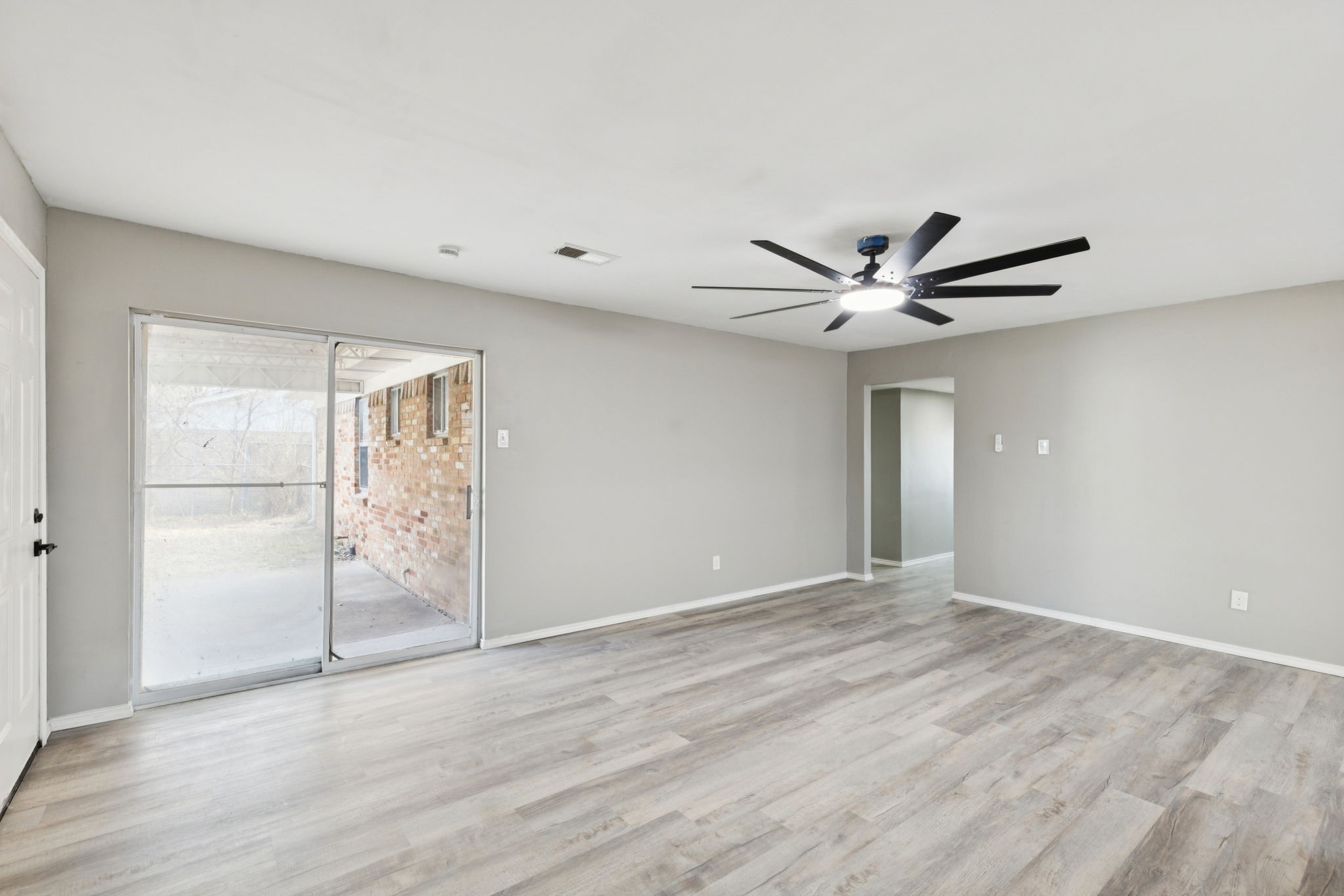 9643 Altacrest Drive Dallas TX 75227