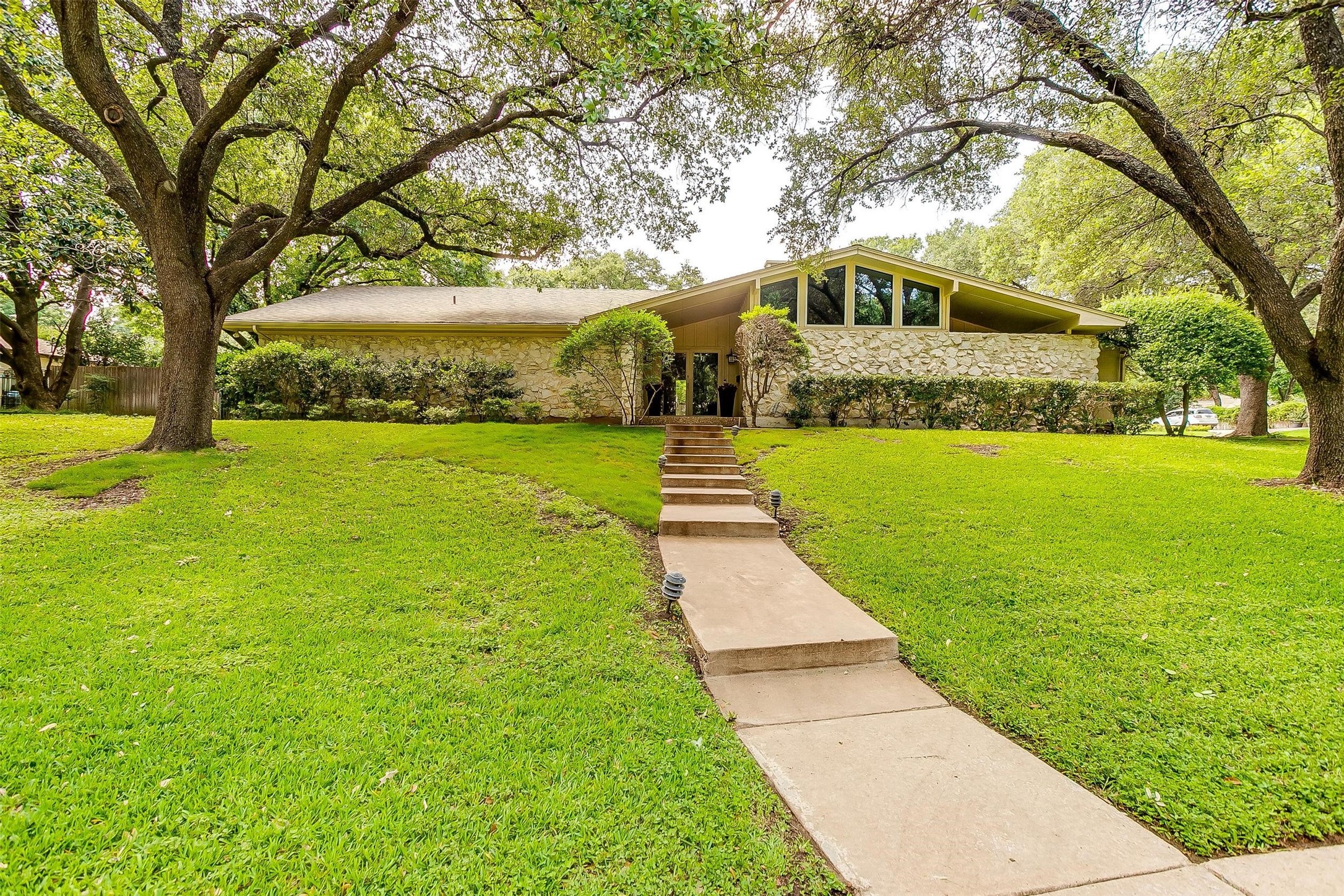 4600 Briarhaven Road Fort Worth TX 76109