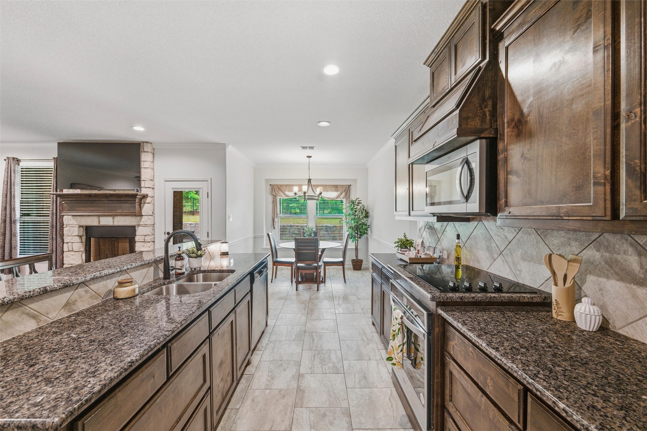 2501 Bunker Hill Drive Burleson TX 76028