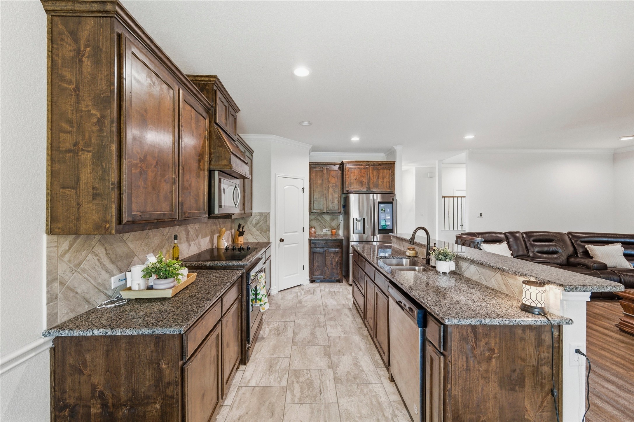 2501 Bunker Hill Drive Burleson TX 76028