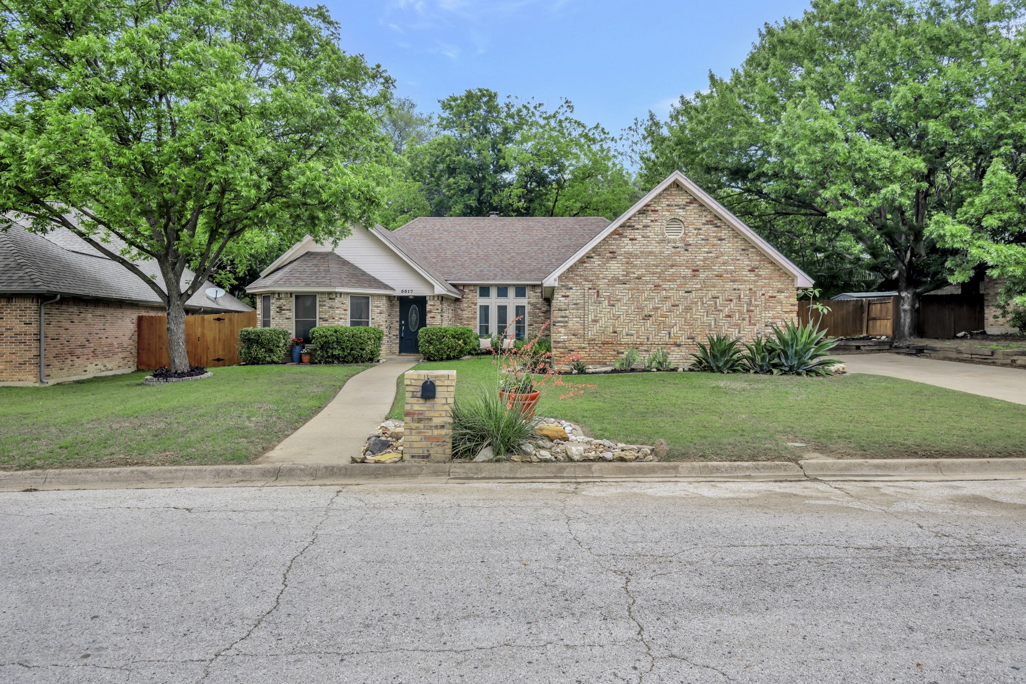 5517 Chimney Rock Road Fort Worth TX 76112