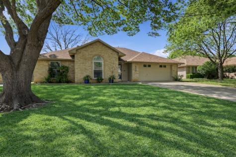 2021 N Lake Trail Denton TX 76201