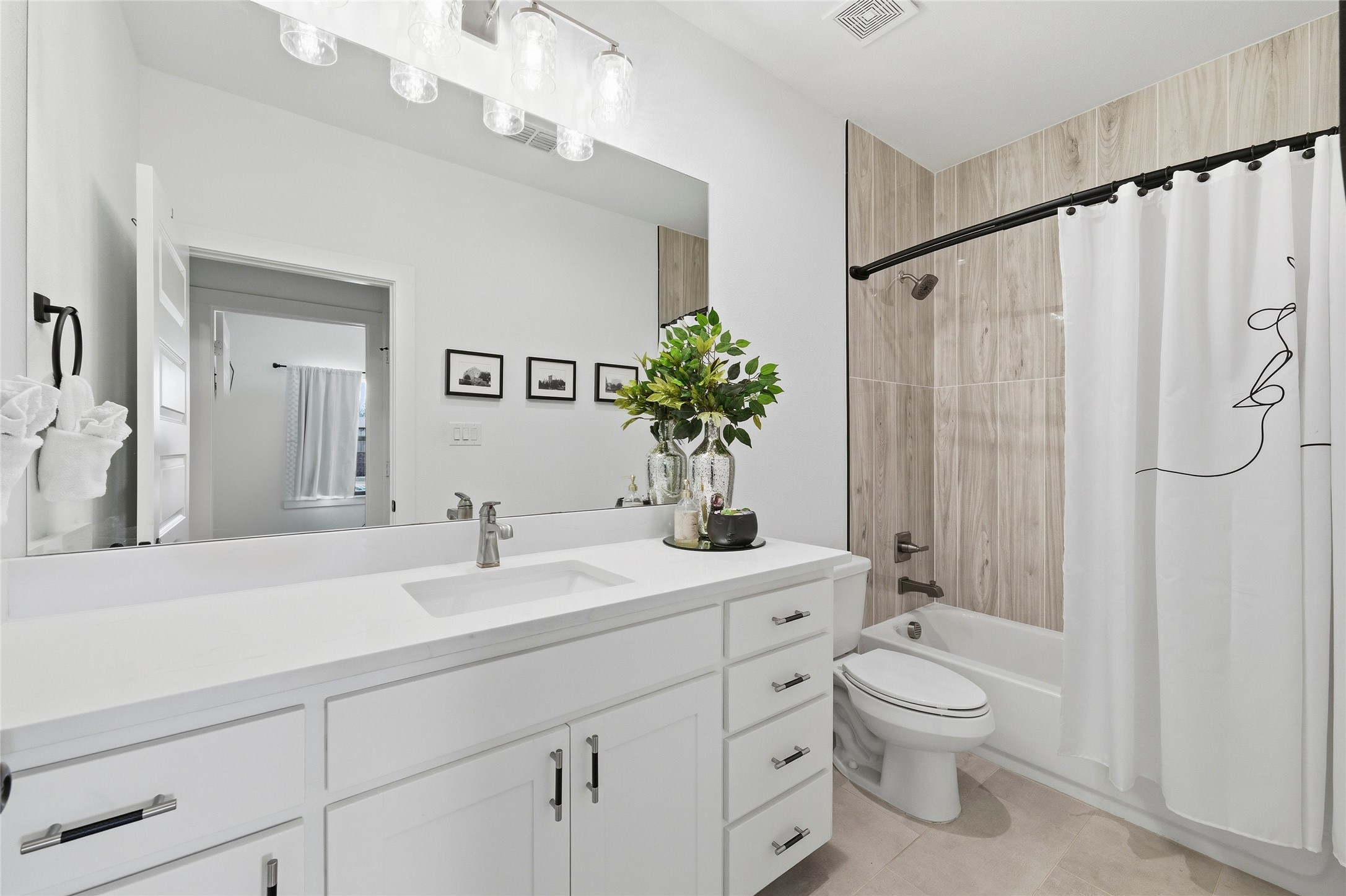 941 Meadow Bend Loop S Grapevine TX 76051