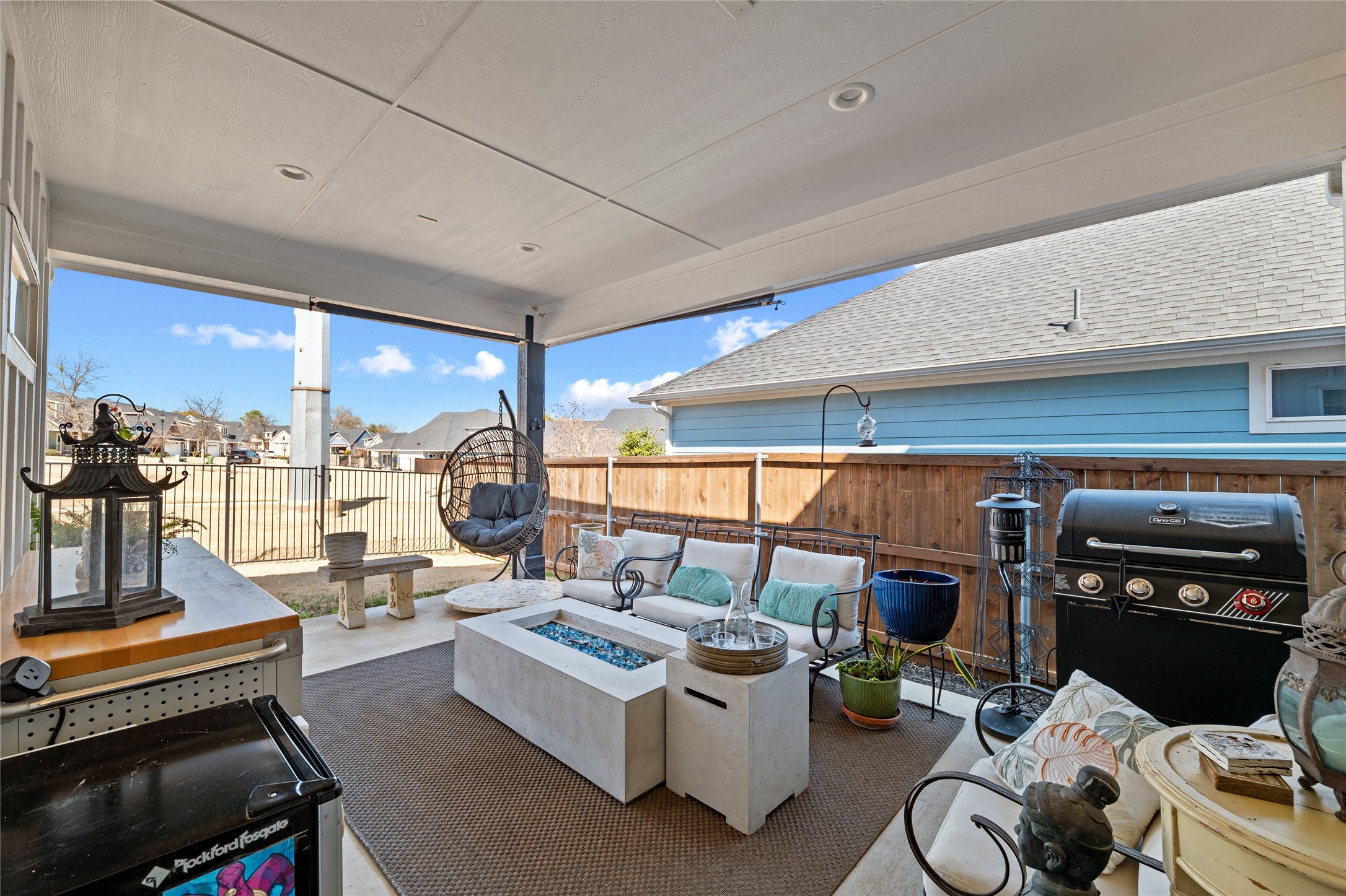 941 Meadow Bend Loop S Grapevine TX 76051