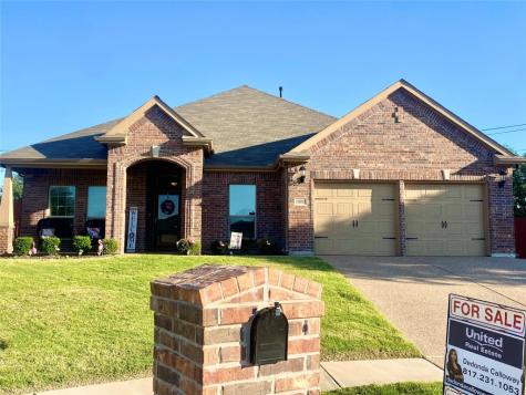 1000 Rosemont Drive Desoto TX 75115