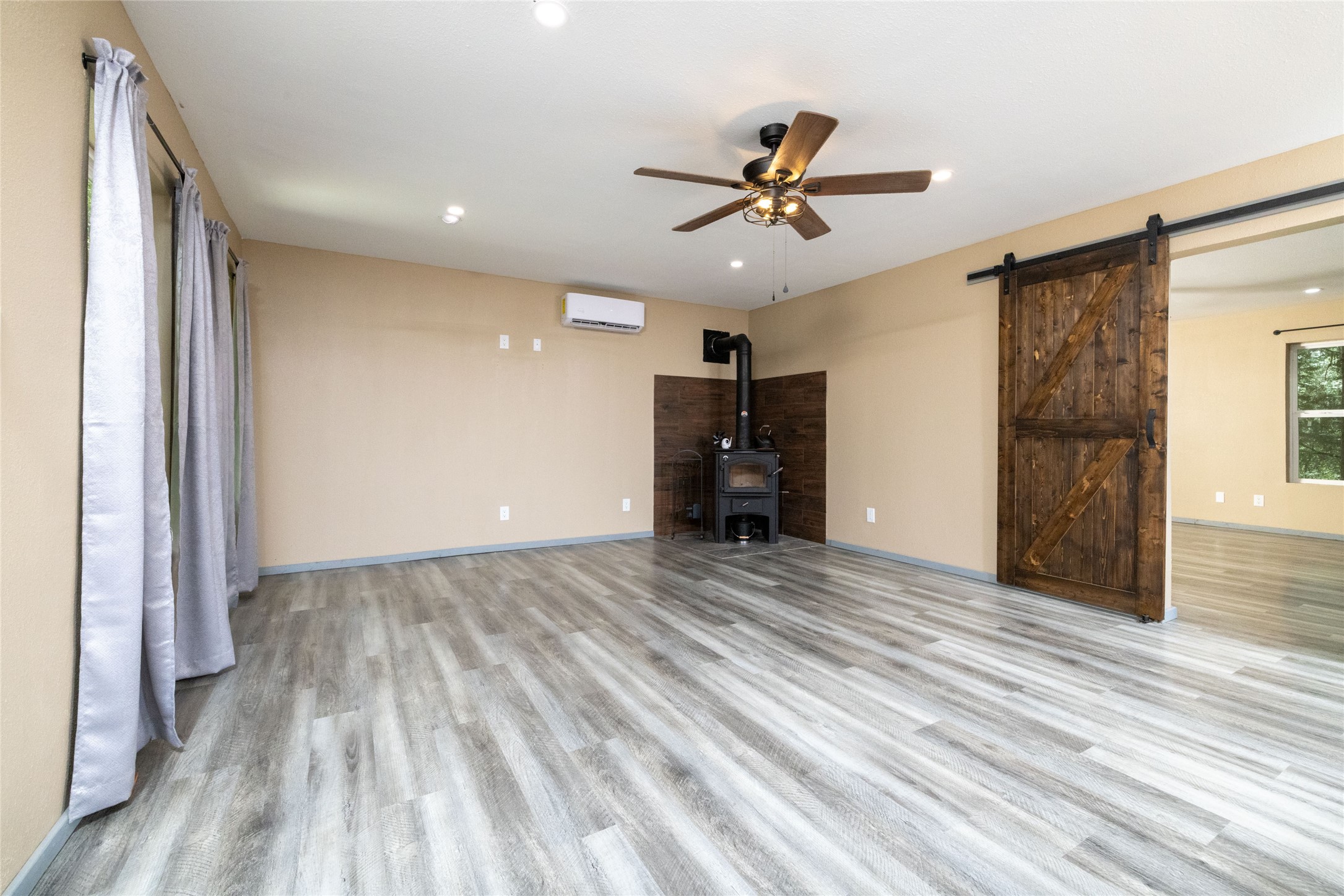 14313 Fm 645 Palestine TX 75803