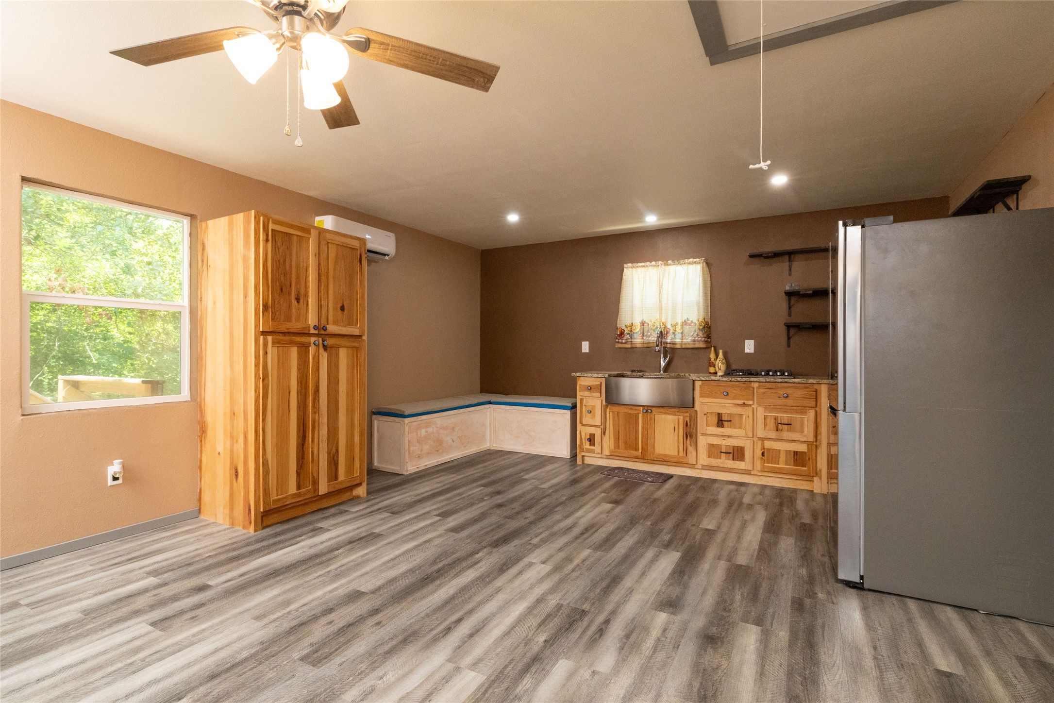 14313 Fm 645 Palestine TX 75803