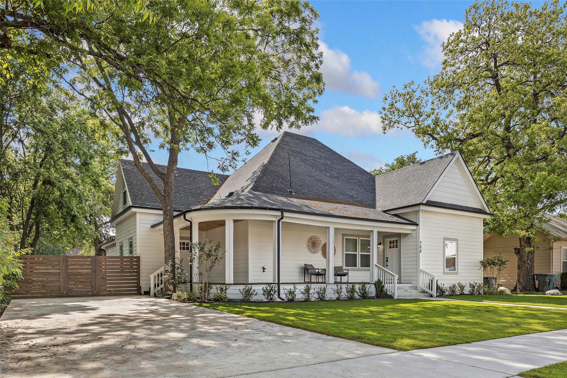 700 S Crockett Street Sherman TX 75090
