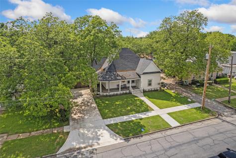 700 S Crockett Street Sherman TX 75090