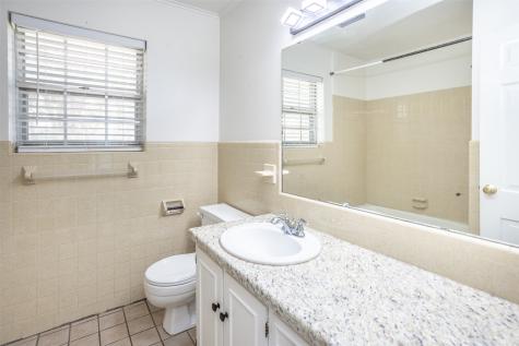 215 E Tennie Street Gainesville TX 76240