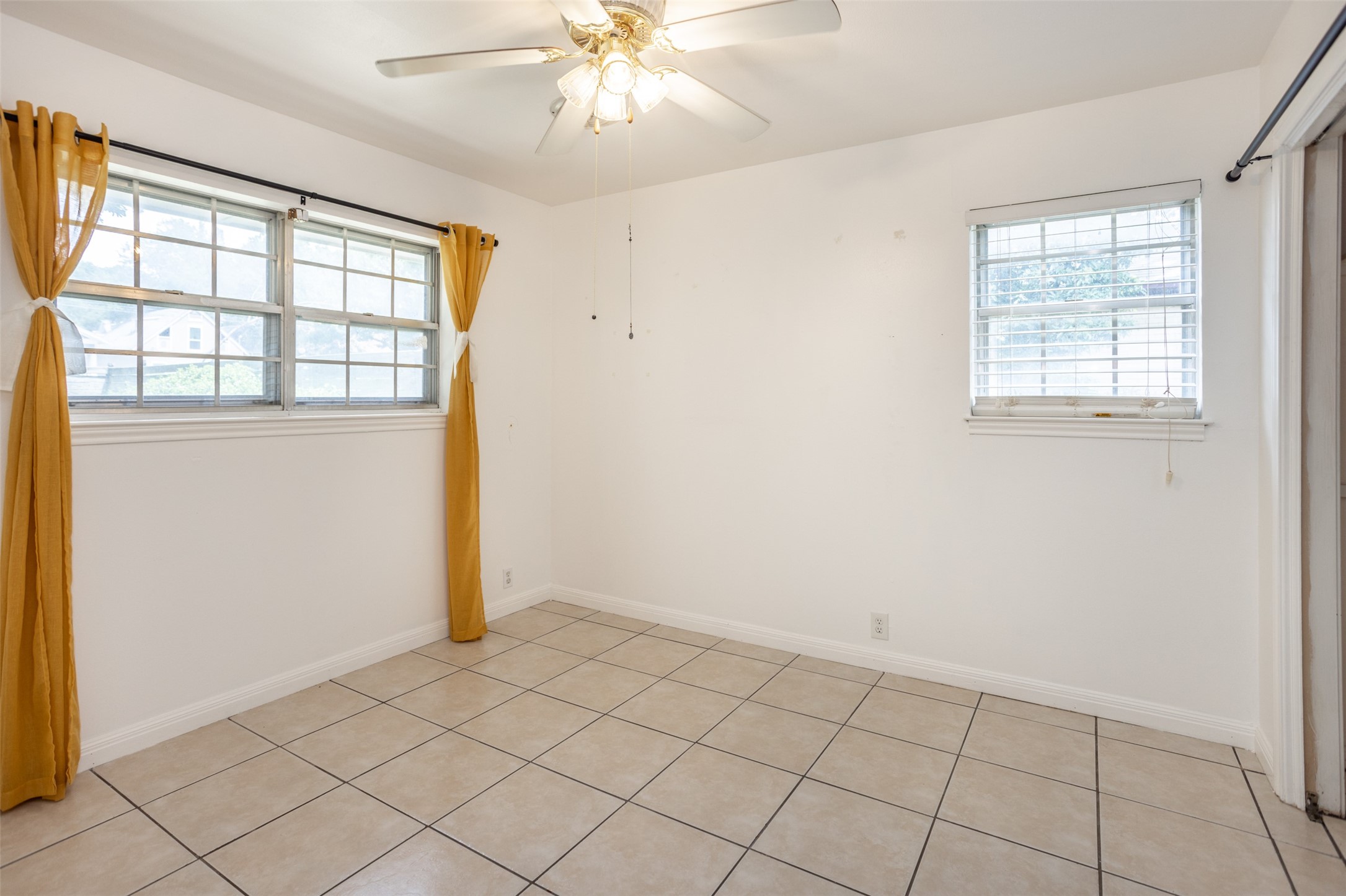 215 E Tennie Street Gainesville TX 76240