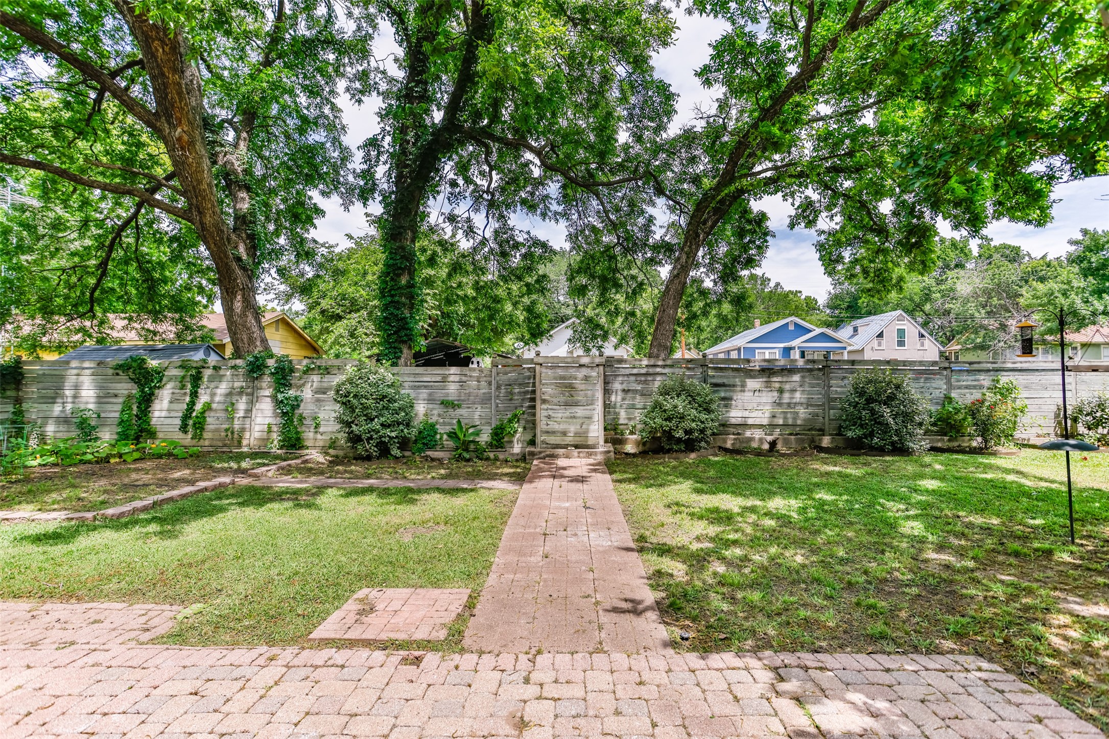 215 E Tennie Street Gainesville TX 76240