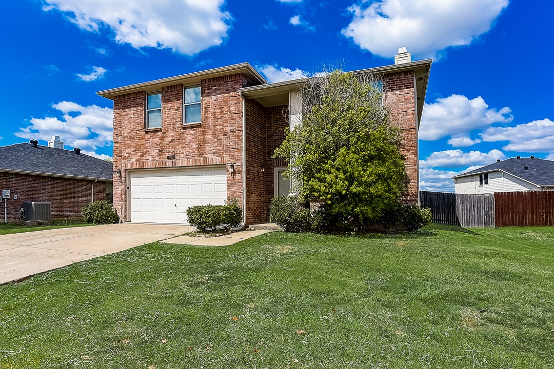 1729 Creek Bend Lane Little Elm TX 75068