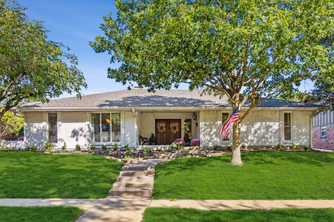 7725 El Pensador Drive Dallas TX 75248