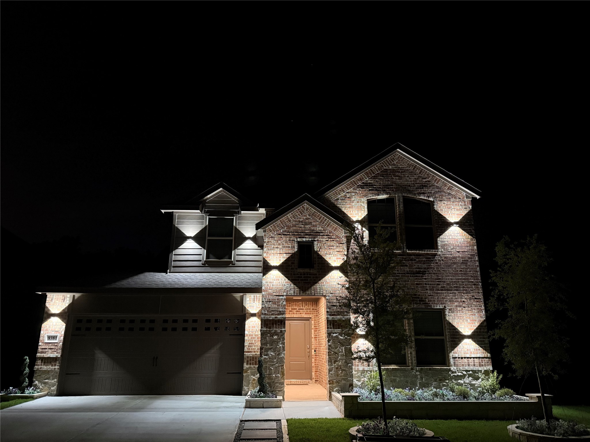 8381 Rockhopper Lane Garland TX 75043