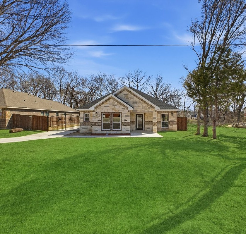 2222 Water Crest Lane Glenn Heights TX 75154