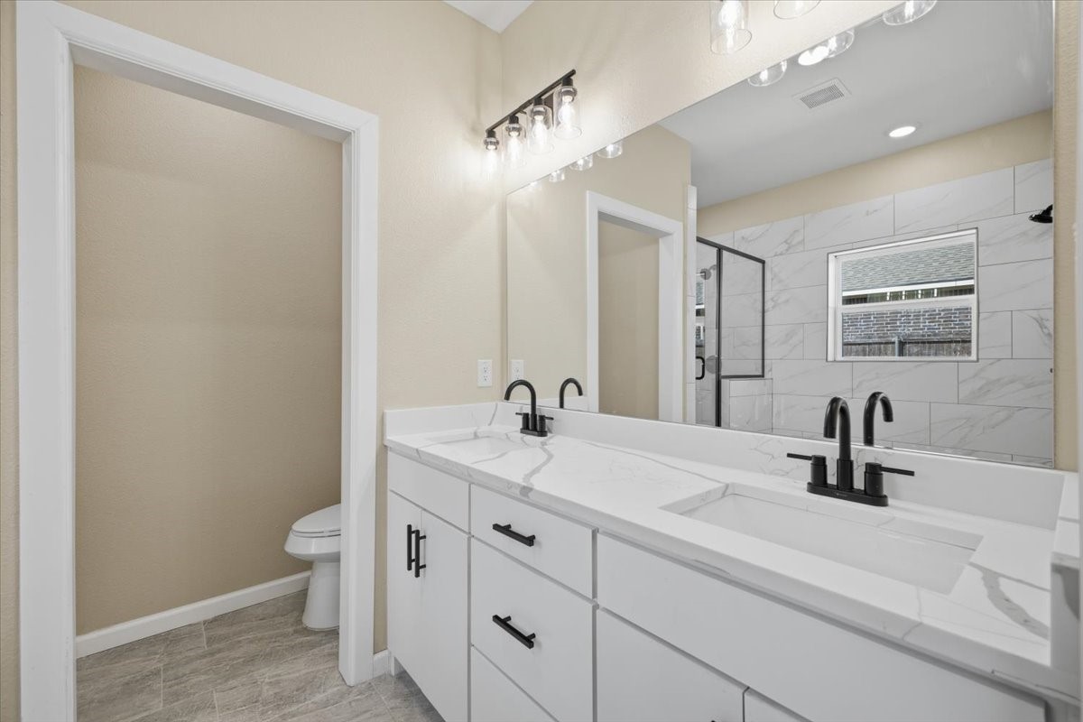 2222 Water Crest Lane Glenn Heights TX 75154
